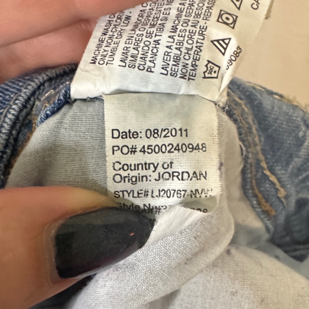 L.E.I Almost Vintage Women's Jeans - Picture 12 of 12